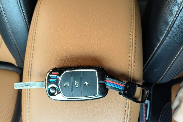 Used Wuling Hongguang S3 2018 1.5L Manual Luxury Model China V Standard