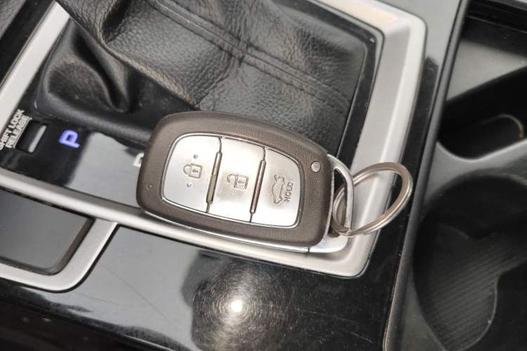 Used Hyundai Mistra 2014 1.8L Automatic Smart GLS Vehicle Key