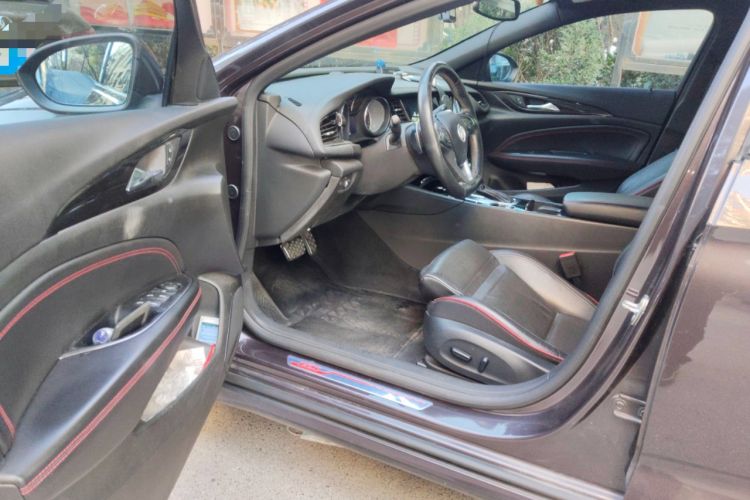 Used Buick Regal 2017 GS 28T Luxury Model
