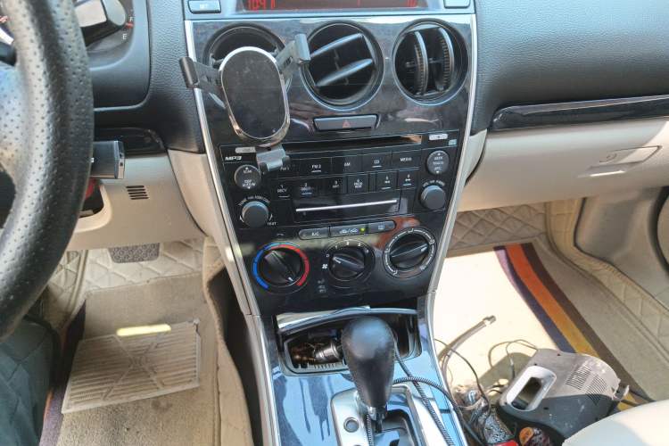 Used Mazda 6 2011 2.0L Automatic Fashion Edition Audio And AC Panel