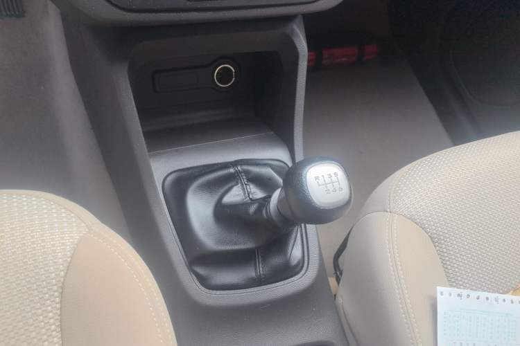 Used Wuling Hongguang 2019 1.5L S Standard Version China VI LAR
