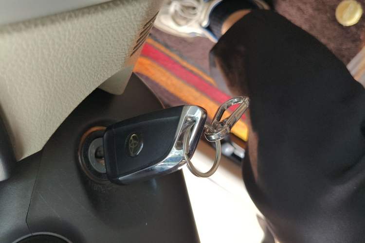 Used Toyota Corolla 2011 1.8L CVT GL-i Vehicle Key