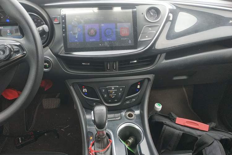 Used Buick Envision 2017 20T Two-Wheel Drive Leading Version Audio And AC Panel