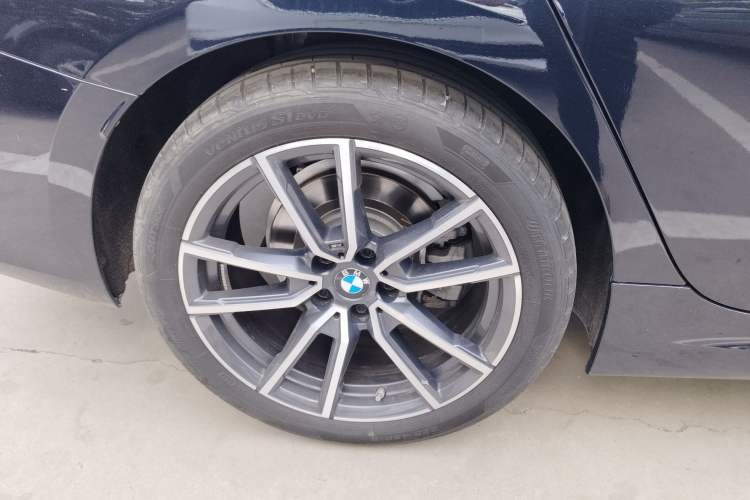 Used BMW 3 Series 2025 325Li M Sport Package Right Rear Wheel Hub