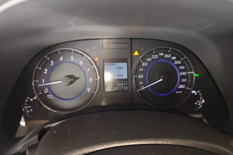 Used Infiniti QX70 2013 3.7L Standard Edition
