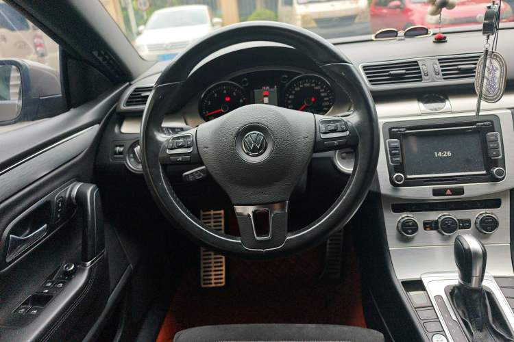 Used Volkswagen FAW-Volkswagen CC 2013 1.8TSI Luxury Model Steering Wheel
