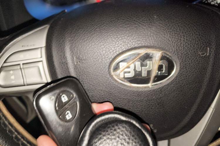 Used BYD S6 2013 Jingyue Edition 2.0L Manual Luxury Model 5 Seats