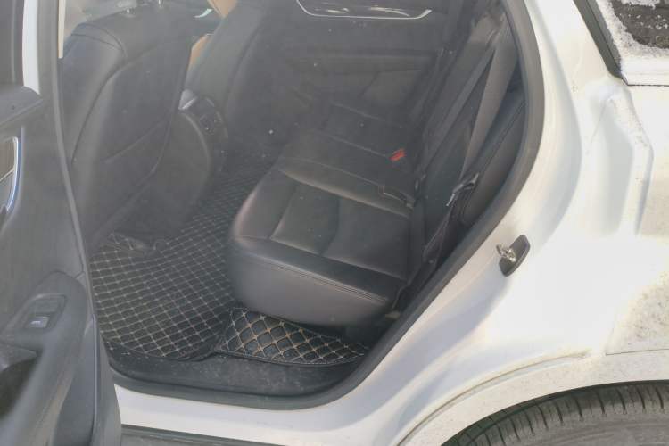 Used Cadillac XT5 2018 25T Luxury Model
