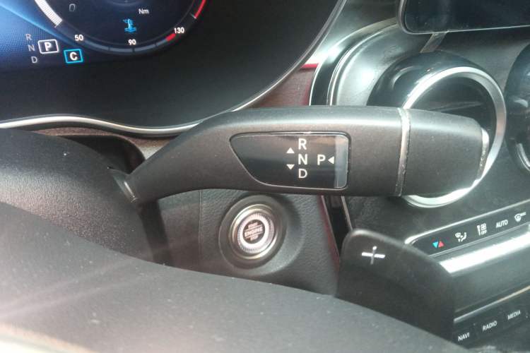 Used Mercedes-Benz C-Class 2019 C 260 L Sport Edition Gear Lever