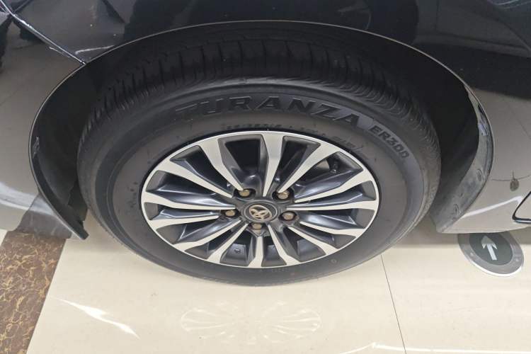 Used Toyota Corolla 2017 Revised Version 1.2T S-CVT GL Exterior 4