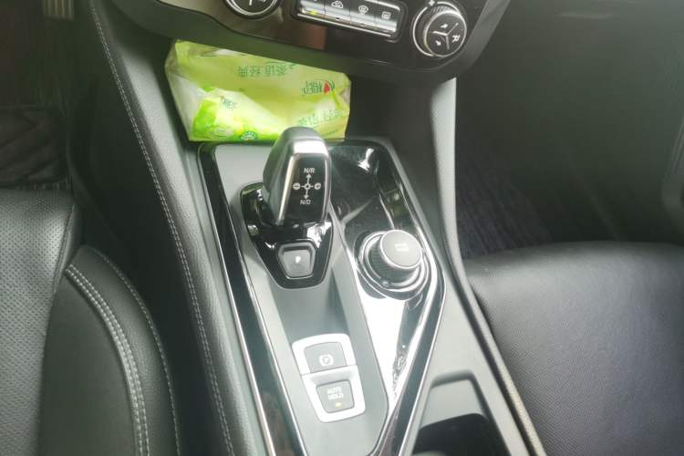 Used Lynk & Co 03 2021 1.5TD DCT Jing Champion Edition Gear Lever