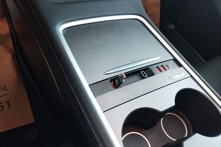 Used Tesla Model Y 2023 Rear-Wheel-Drive Version
