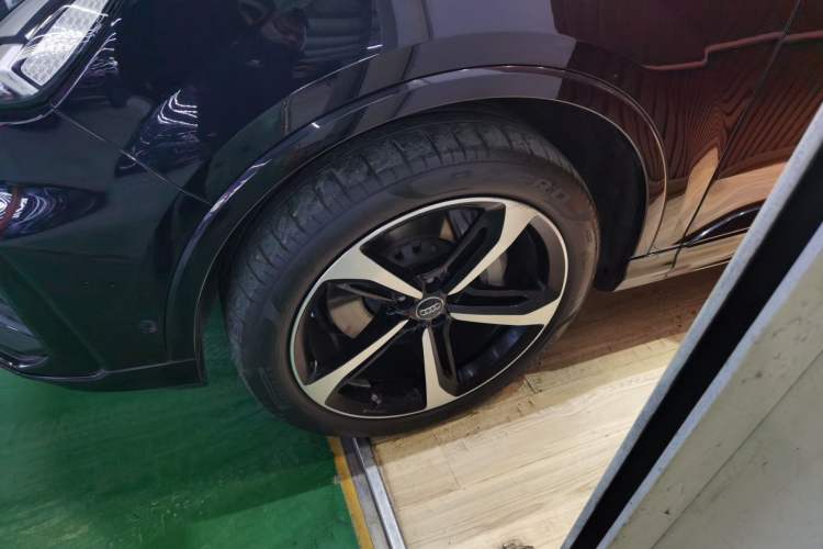 Used Audi Q7 2020 55 TFSI quattro S line sports model