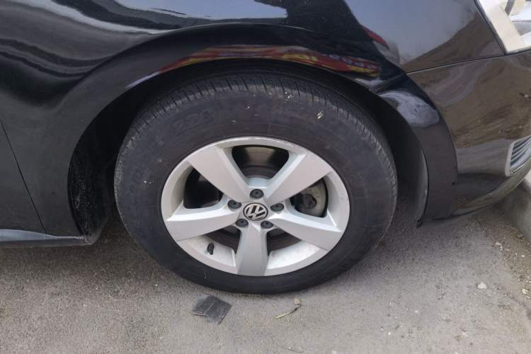 Used Volkswagen Lavida 2015 1.6L Automatic Fashion Edition
