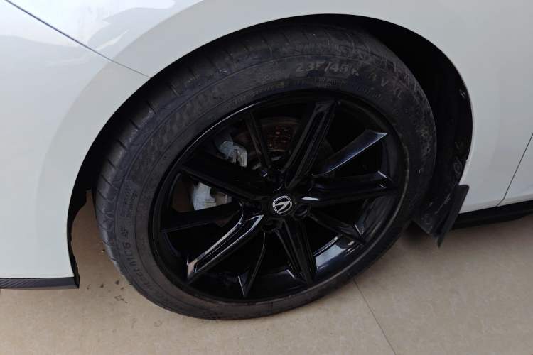 Used CHANGAN UNI-V 2022 1.5T Prestige Version Exterior 1