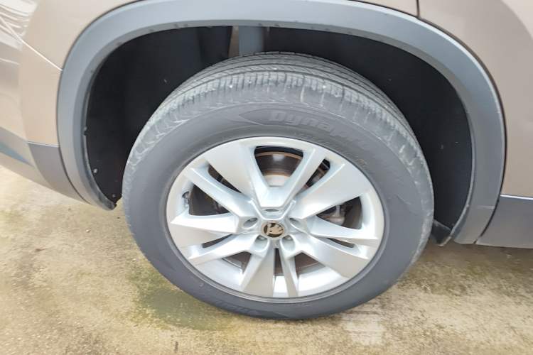 Used Skoda Kodiaq 2019 Restyled TSI330 5-Seater Two-Wheel Drive Comfort Version China VI Standard
