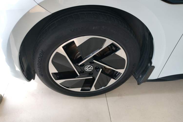 Used Volkswagen ID.3 2023 Upgraded Model Pure Intelligent Enjoyment Version Left Front Wheel Hub