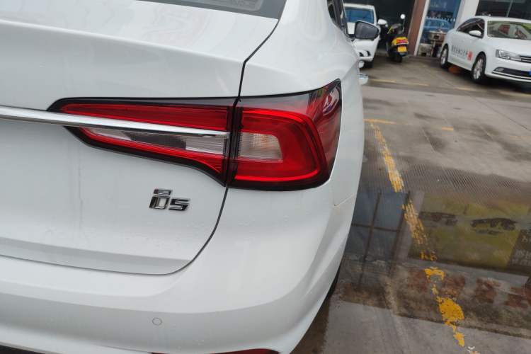 Used Roewe i5 2020 1.5L Automatic 4G Connect Luxury Flagship Edition