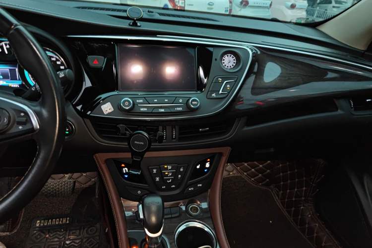 Used Buick Envision 2017 20T Two-Wheel Drive Luxury Model
