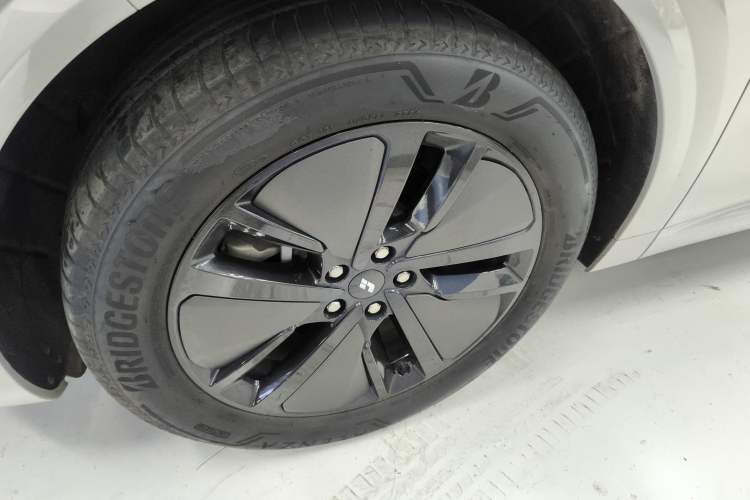 Used Li Auto L6 2024 Max Left Front Wheel Hub