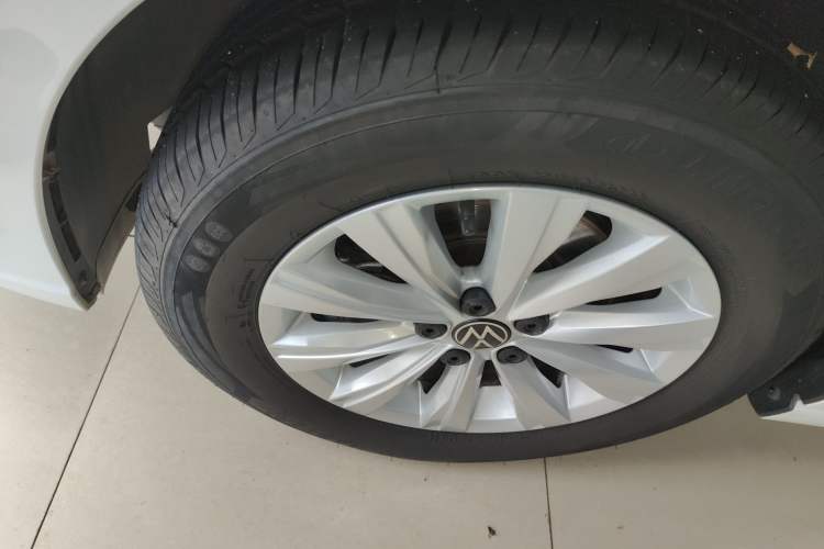 Used Volkswagen Lavida 2025 New Sharp 1.5L Outstanding New Edition Exterior 4