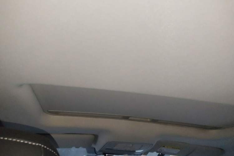 Used Roewe i5 2019 1.5L Automatic 4G Connected Linghao Flagship Edition Headliner