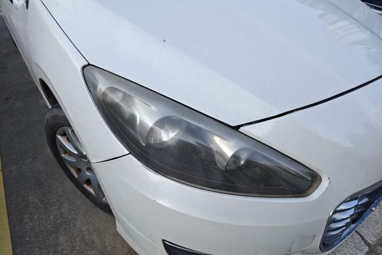 Used Peugeot 308 2014 Enjoy Edition Classic 1.6L Manual YouShang CNG Model Right Front Headlight