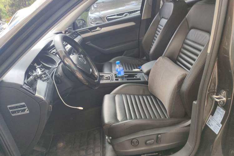 Used Volkswagen Magotan 2017 330TSI DSG Leading Model Left Front Seat