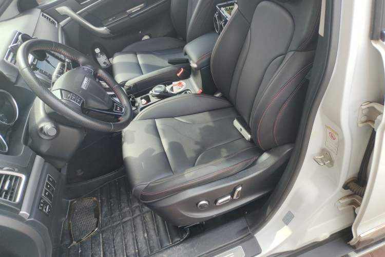 Used Haval H6 2015 Sport Edition 1.5T Automatic Two-Wheel Drive Luxury Model Left Front Seat