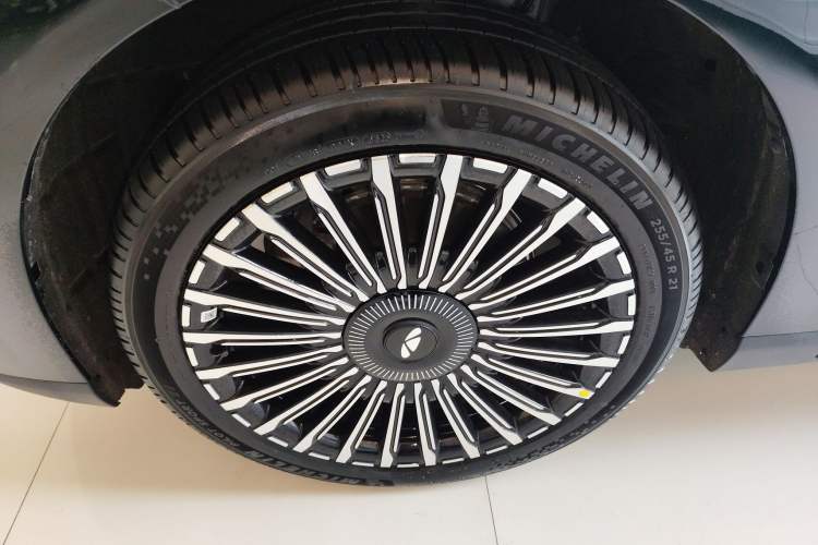 Used Chery T11 2026 Model 220 All-Wheel Drive Family Fun Edition