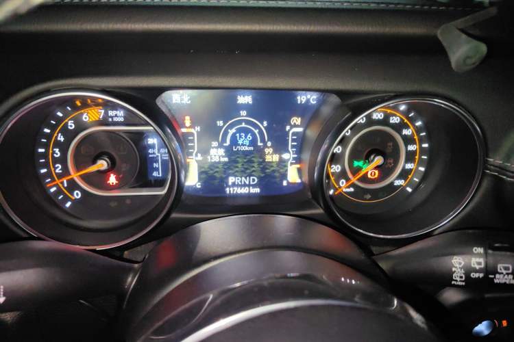 Used Jeep Wrangler 2019 2.0T Sahara Four-Door Version China VI Emission Standard