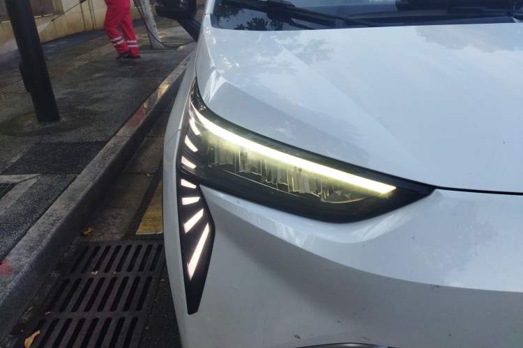 Used AION Y 2021 70 Enjoyment Tech Edition Right Front Headlight