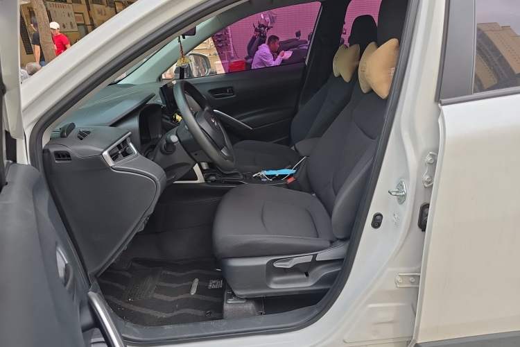 Used Toyota Corolla Cross 2023 2.0L Elite Edition Left Front Seat