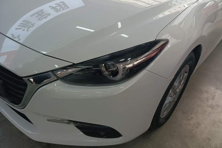 Used Mazda Mazda 3 Axela 2017 Sedan 1.5L Automatic Luxury Model Emission Standard China V
