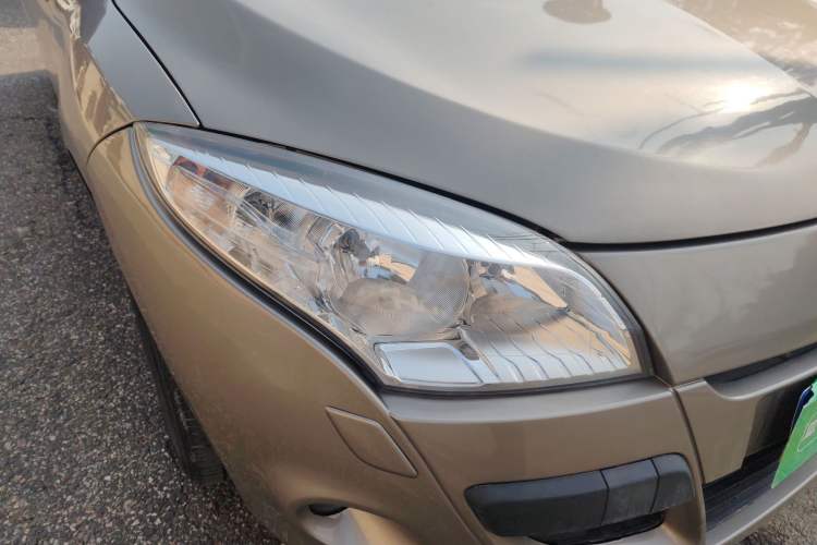 Used Renault Megane 2011 CC 2.0 Fashion Navigation Edition
