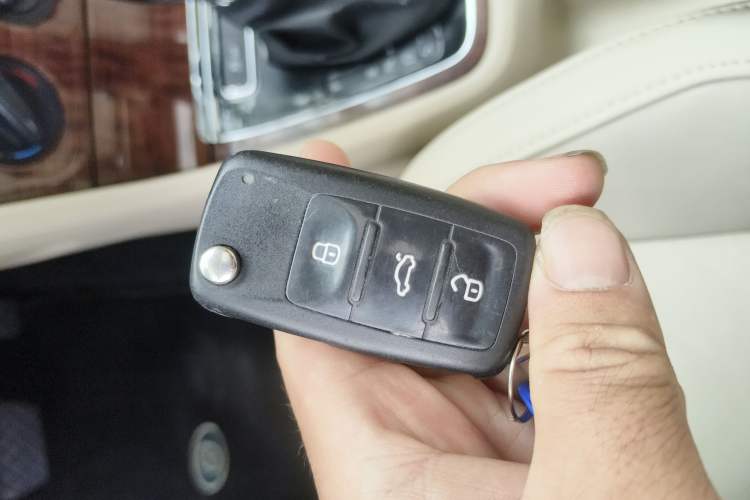 Used Volkswagen Lavida 2013 Restyled Classic 1.6L Automatic Comfort Edition Vehicle Key