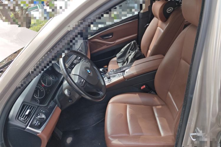 Used BMW 5 Series 2014 520Li Elegant Model
