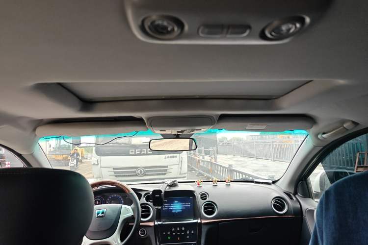 Used Luxgen Great 7 SUV 2016 2.2T Two-Wheel-Drive Smart Version Headliner