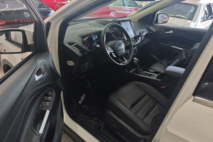 Used Ford Kuga 2019 EcoBoost 180 Two-Wheel-Drive Titanium Plus Model China VI Standard Driver Seat