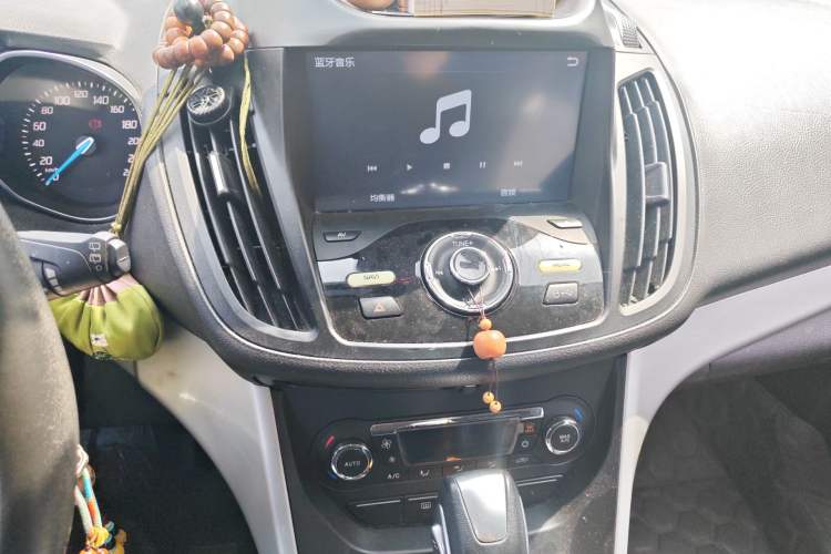 Used Ford Kuga 2015 1.5L GTDi Two-Wheel Drive Fashion Edition Audio And AC Panel