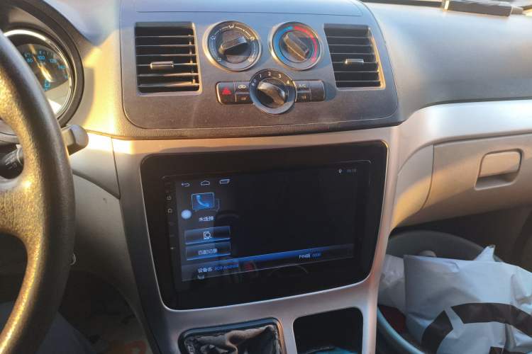 Used CHANGAN KAICHENG Ruixing M90 2017 2.0L Value Edition High-Roof 6-Seater Dual-Swing Doors 4G94S