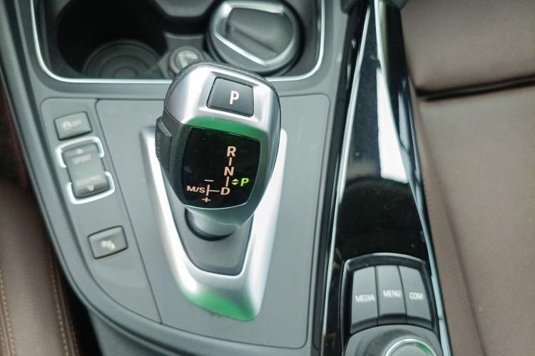 Used BMW 3 Series 2018 320Li Fashion Model
