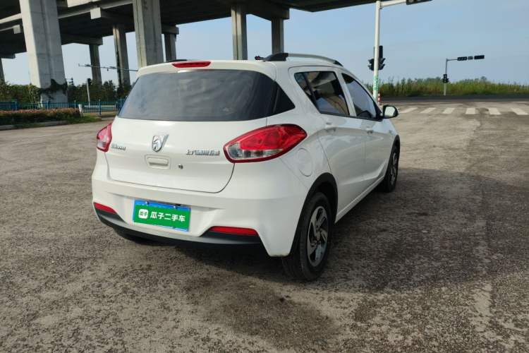Used Baojun 310 2016 1.2L manual Comfort trim level