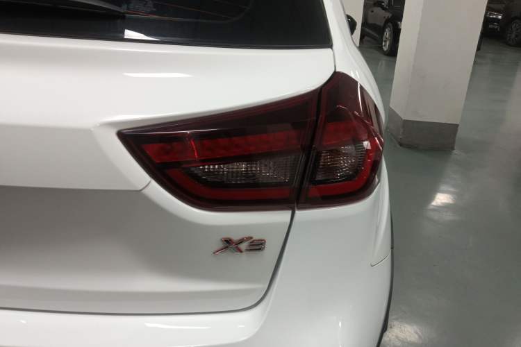 Used Geely Auto Vision X3 2020 1.5L CVT Luxury Model Right Rear Taillight