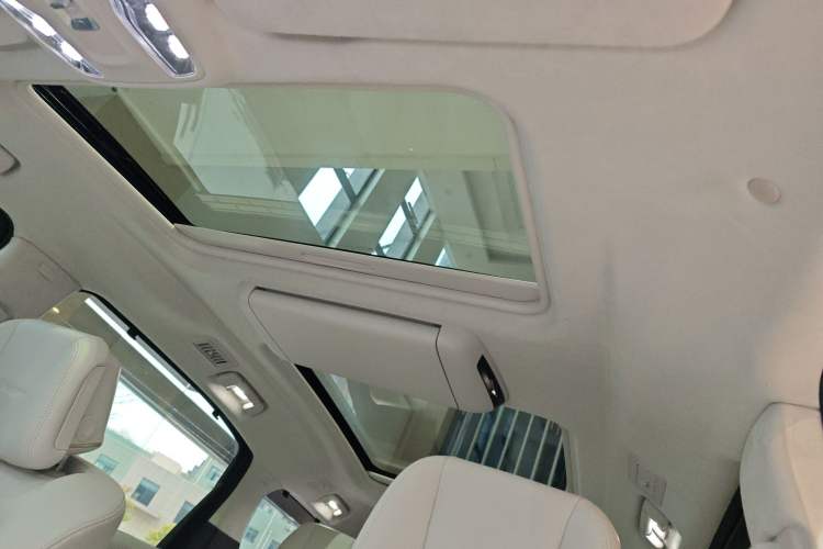 Used Buick GL8 New Energy 2026 Model Lu Zun Luxury Edition Headliner