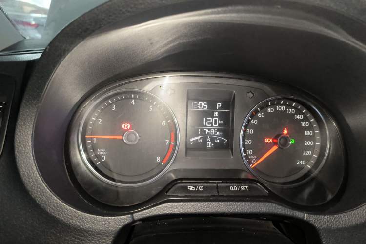 Used Volkswagen Polo 2016 1.6L Automatic Comfort Model
