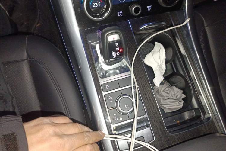 Used Land Rover Range Sport 2022 3.0 L6 YAO Black Edition Gear Lever