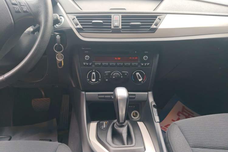 Used BMW X1 2013 sDrive18i Fashion Model
