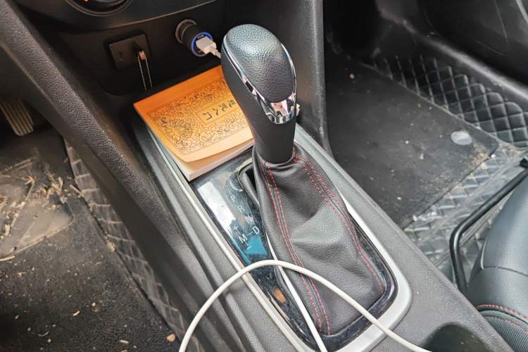 Used Chevrolet Monza 2020 Light Hybrid RS 330T Automatic Comfort Edition Gear Lever