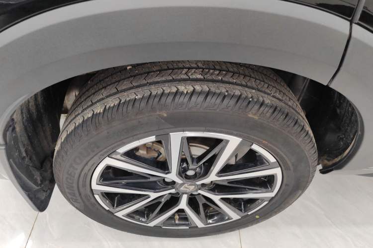 Used SOL X8 PLUS 2023 1.5 TGDI DCT Smart Edition 7-Seater